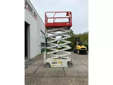 Scissors Lifts 2015  Genie GS-4047 (10)