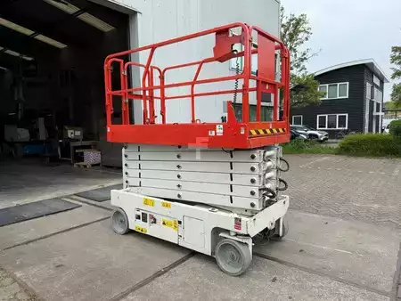 Scissors Lifts 2015  Genie GS-4047 (2)