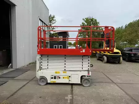 Scissors Lifts 2015  Genie GS-4047 (24)