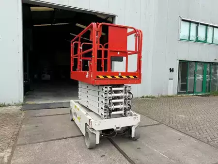 Scissors Lifts 2015  Genie GS-4047 (3)