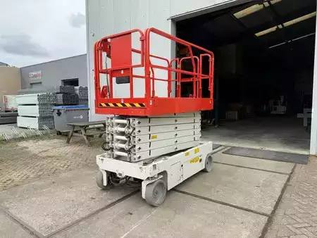 Scissors Lifts 2015  Genie GS-4047 (5)