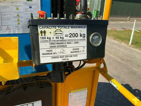 JLG Toucan 800 A
