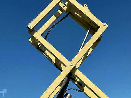 Scissor lift 2007  JLG 3246ES (19)