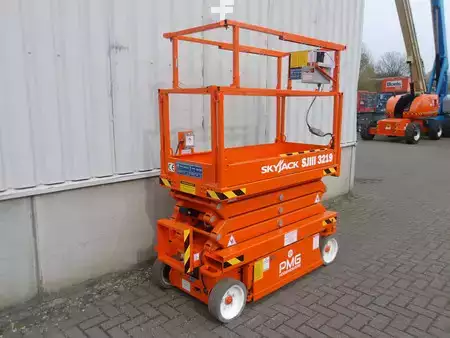 Saksinostimet 2017  Skyjack SJ3219 (3)