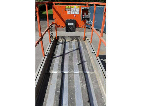 Scissor lift 2010  JLG 3246ES (17)