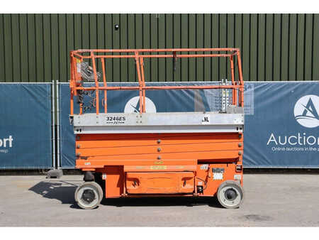Scherenarbeitsbühne 2010  JLG 3246ES (2)