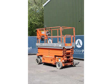 Scherenarbeitsbühne 2010  JLG 3246ES (3)