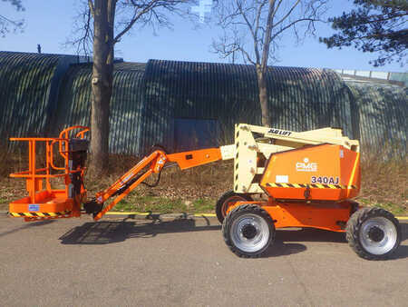 Articulating boom 2011  JLG 340AJ (1)