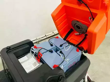 Veegmachine 2025  Noblelift NR810 (13)
