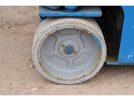 Scissors Lifts 2007  Genie GS-2032 (11)