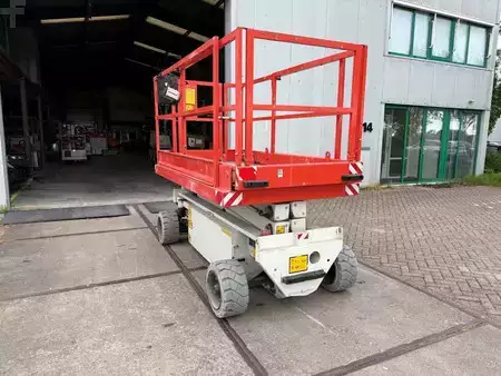 Scissors Lifts 2016  Holland-Lift HL84-E14 (3)