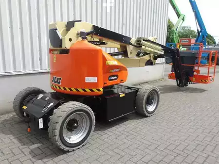 Articulating boom 2026  JLG E450AJ (2)