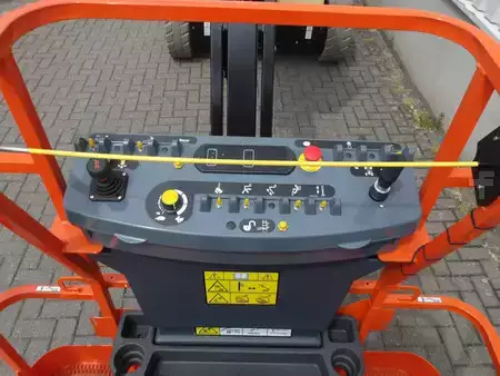 Articulating boom 2026  JLG E450AJ (5)