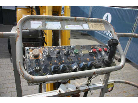Podnośnik teleskopowy 2005  Niftylift HR 15 NDE (17)