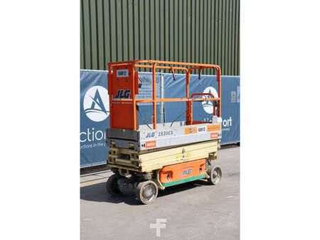 Scissor lift 2006  JLG 1930ES (8)