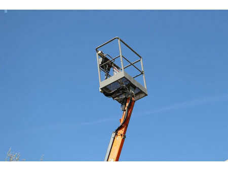 Podnośnik na podwoziu przyczep 2011  Niftylift 120_TAC (22)