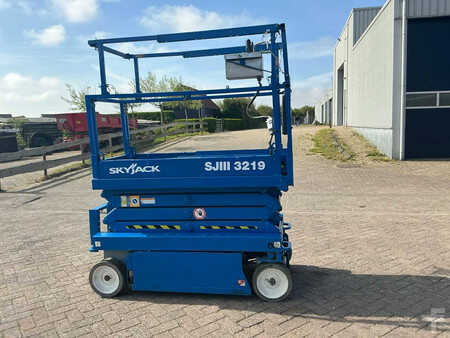 Schaarhoogwerker 2012  Skyjack SJIII 3219 (15)