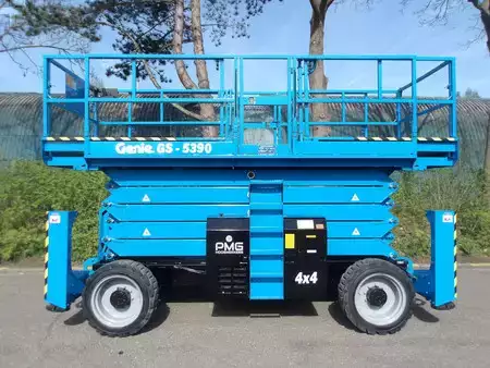 Ollós munka emelvény 2019  Genie GS-5390RT (1)
