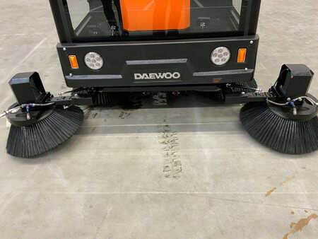 Pedestrian Sweeper 2024  Daewoo DAS100 (13)
