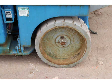 Sakse arbejds platform 2001  Genie GS3246 (11)