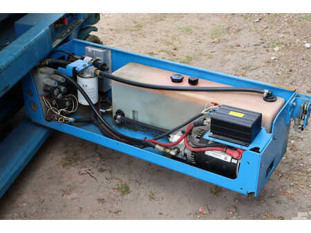 Sakse arbejds platform 2001  Genie GS3246 (17)