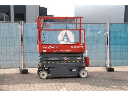 Schaarhoogwerker 2014  Skyjack SJ3219 (1)
