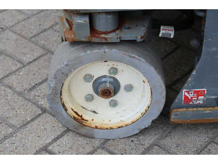 Schaarhoogwerker 2014  Skyjack SJ3219 (10)
