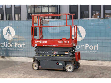 Schaarhoogwerker 2014  Skyjack SJ3219 (3)