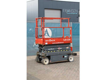 Schaarhoogwerker 2014  Skyjack SJ3219 (9)