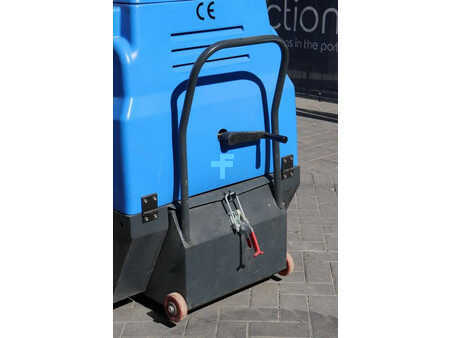 Sopmaskiner - TENNANT industrial floor sweeper (12)