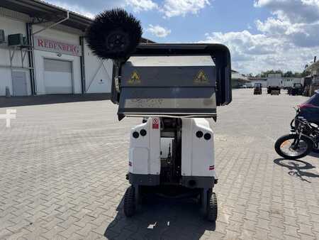 Spazzatrici aspiratrici uomo a bordo 2015  Dulevo 1100 EH (18)