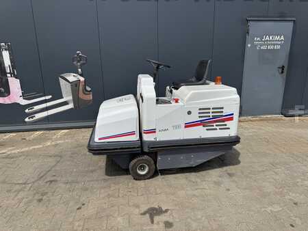 Spazzatrici aspiratrici uomo a bordo 2015  Dulevo 1100 EH (8)