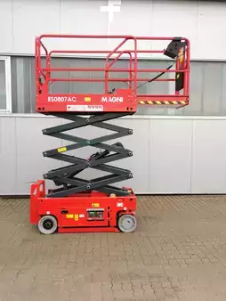 Plataforma Tijera 2022  Magni ES0807AC (4)