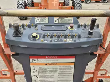 Plataforma Articulada 2019  JLG 1250AJP (14)