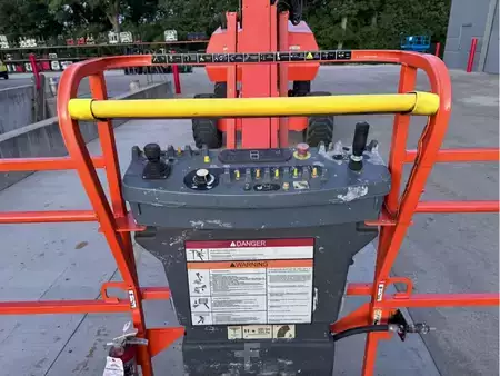 Plataforma Articulada 2019  JLG 800AJ (8)