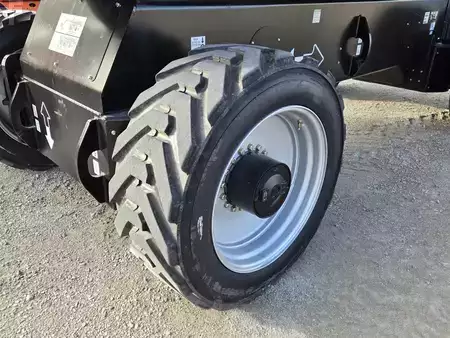Plataforma Articulada 2025  JLG 1250AJP (10)