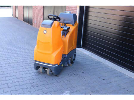 Wet Scrubber 2020  Taski 2100 zit schropmachine elektrische (5)