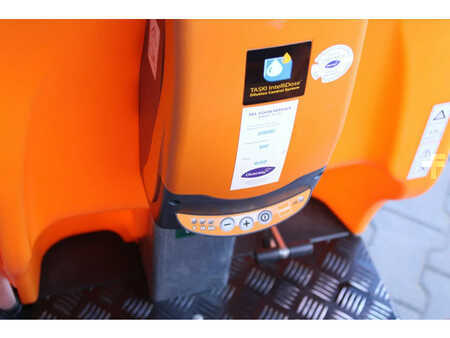 Wet Scrubber 2020  Taski 2100 zit schropmachine elektrische (9)