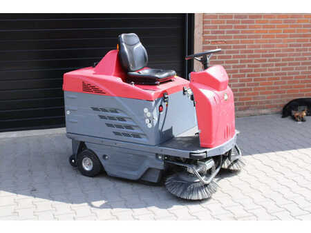 Feiemaskiner 2016  gansow 1250e zit veegmachine elektrische met maar 94 uur (1)