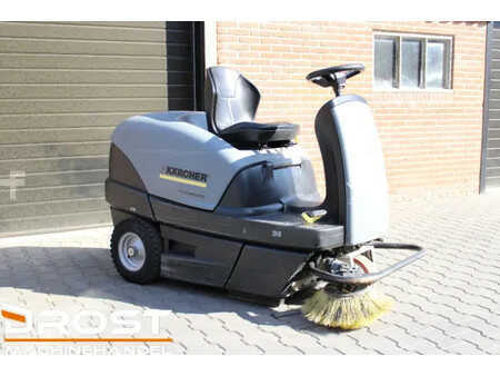 Máquina barredora 2013  Kärcher KM100/100 veegmachine elektrische met maar 585 uur (1)