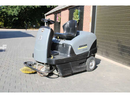 Máquina barredora 2013  Kärcher KM100/100 veegmachine elektrische met maar 585 uur (3)