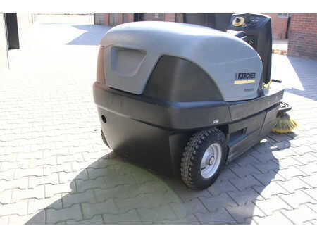 Máquina barredora 2013  Kärcher KM100/100 veegmachine elektrische met maar 585 uur (6)