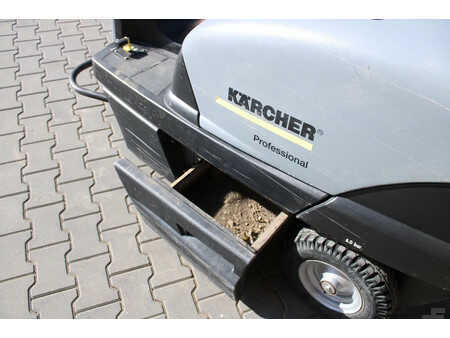 Máquina barredora 2013  Kärcher KM100/100 veegmachine elektrische met maar 585 uur (7)