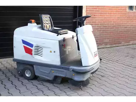 Zametací stroj 2008  Dulevo 100SE zit veegmachine elektrische accubj 2026 (1)