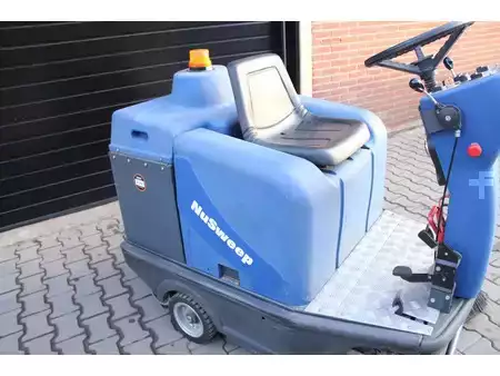 Máquina barredora 2012  OMM ciclope 70B veegmachine elektrische accubj 2026 (5)