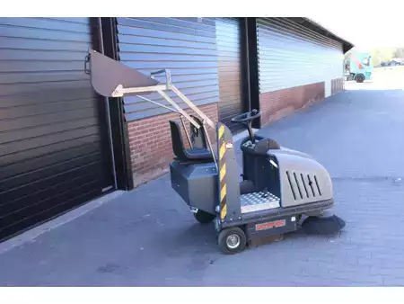 Varredor 2010  cowaco zit veegmachine elektrische hoogkieper (6)