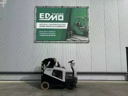 Zametací stroj 2020  Nilfisk SWEEPER SW5500 B (1)
