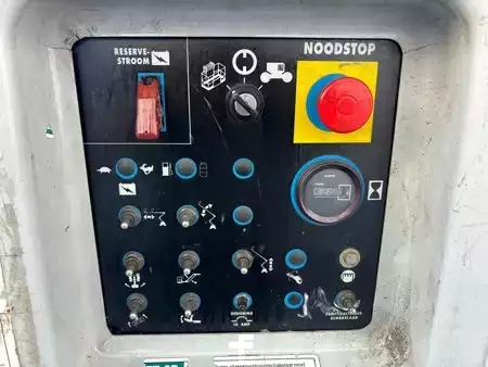 Plataformas articuladas - Genie Z45 25JDC Hoogwerker (17)