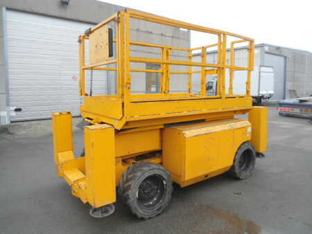 Scissor lift 2008  Genie GS-2668RT (4)