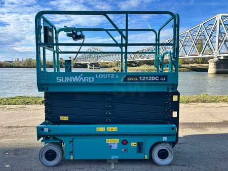 Ollós munka emelvény 2025  Sunward SWSL1212 (1)